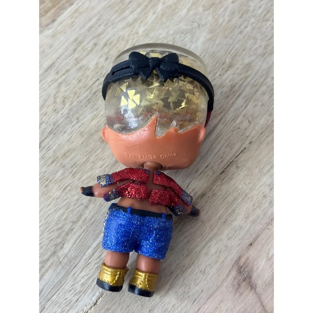 LOL Surprise Sparkle Series Independent Queen Doll MGA Glitterati Red Blue Gold